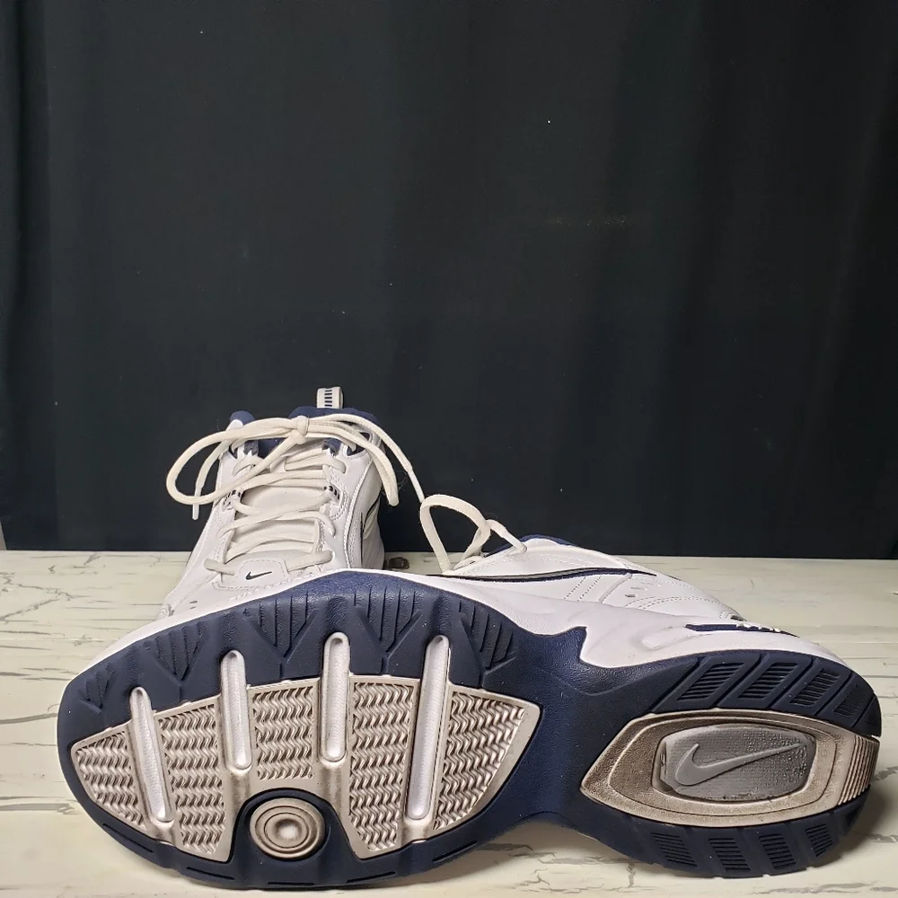 Nike Air Monarch (style 415445-102) in White/ Navy Blue Men's size 10 - Picture 10 of 15